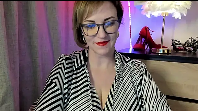 Snapshot of feliziaDesire chatting on 10-03-25, 11:23 feliziaDesire online show from 10-03-25, 11:23