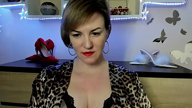 Snapshot of feliziaDesire chatting on 03-11-25, 04:40 feliziaDesire online show from 03-11-25, 04:40