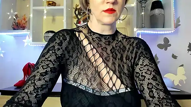 Snapshot of feliziaDesire chatting on 02-27-25, 06:09 feliziaDesire online show from 02-27-25, 06:09