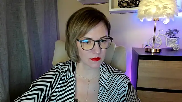 feliziaDesire online show from 10-30-25, 06:55