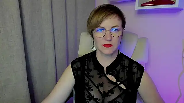 Snapshot of feliziaDesire chatting on 06-25-26, 01:05 feliziaDesire online show from 06-25-26, 01:05