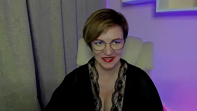 Snapshot of feliziaDesire chatting on 07-06-26, 03:25 feliziaDesire online show from 07-06-26, 03:25