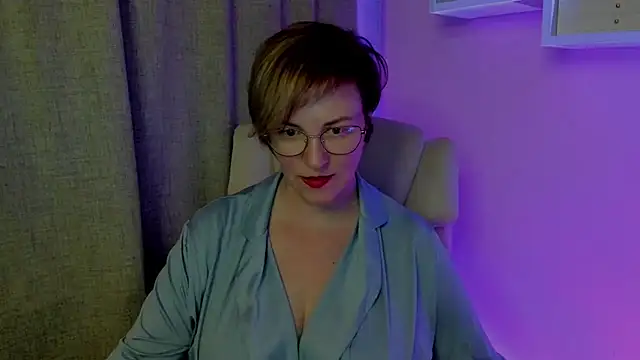 Snapshot of feliziaDesire chatting on 07-28-26, 06:20 feliziaDesire online show from 07-28-26, 06:20