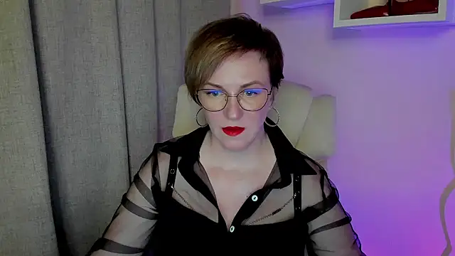 Snapshot of feliziaDesire chatting on 06-23-26, 11:30 feliziaDesire online show from 06-23-26, 11:30