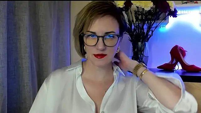 Snapshot of feliziaDesire chatting on 10-13-25, 12:51 feliziaDesire online show from 10-13-25, 12:51