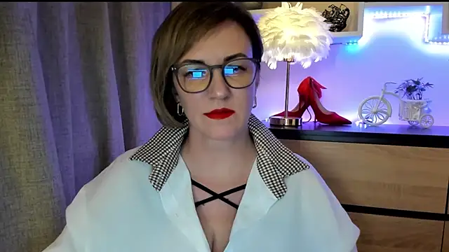 Snapshot of feliziaDesire chatting on 10-09-25, 12:49 feliziaDesire online show from 10-09-25, 12:49