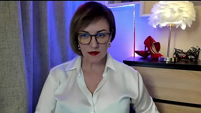Snapshot of feliziaDesire chatting on 09-29-25, 01:06 feliziaDesire online show from 09-29-25, 01:06