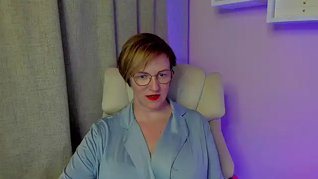 Snapshot of feliziaDesire chatting on 07-28-26, 02:57 feliziaDesire online show from 07-28-26, 02:57
