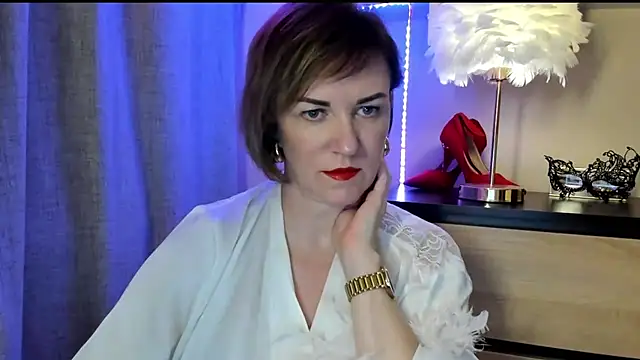 Snapshot of feliziaDesire chatting on 09-27-25, 03:56 feliziaDesire online show from 09-27-25, 03:56