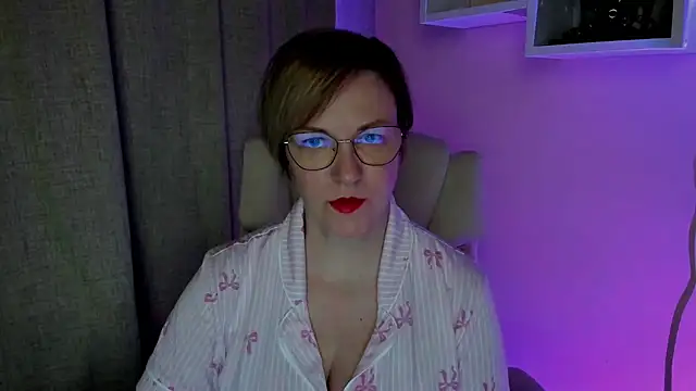 Snapshot of feliziaDesire chatting on 07-22-26, 03:30 feliziaDesire online show from 07-22-26, 03:30