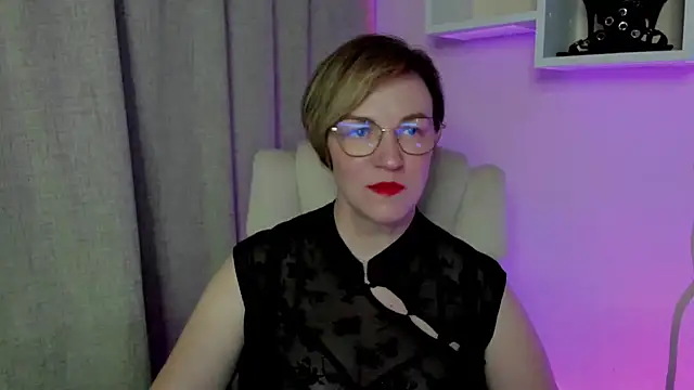 Snapshot of feliziaDesire chatting on 07-12-26, 12:06 feliziaDesire online show from 07-12-26, 12:06