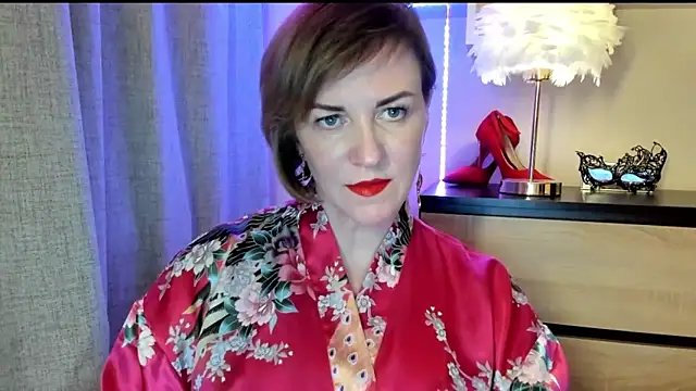 Snapshot of feliziaDesire chatting on 09-27-25, 04:24 feliziaDesire online show from 09-27-25, 04:24