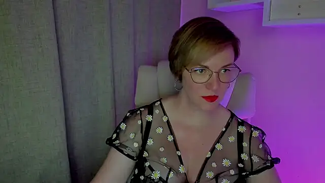 Snapshot of feliziaDesire chatting on 07-30-26, 12:37 feliziaDesire online show from 07-30-26, 12:37
