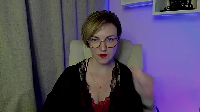 Snapshot of feliziaDesire chatting on 07-21-26, 01:23 feliziaDesire online show from 07-21-26, 01:23