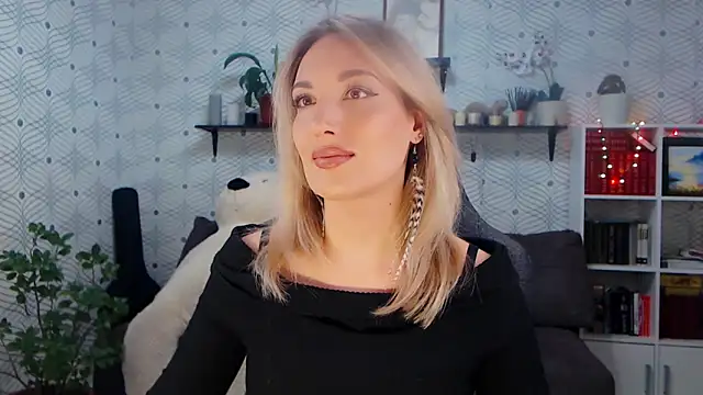 MillaXQueen online show from 04-19-26, 01:34