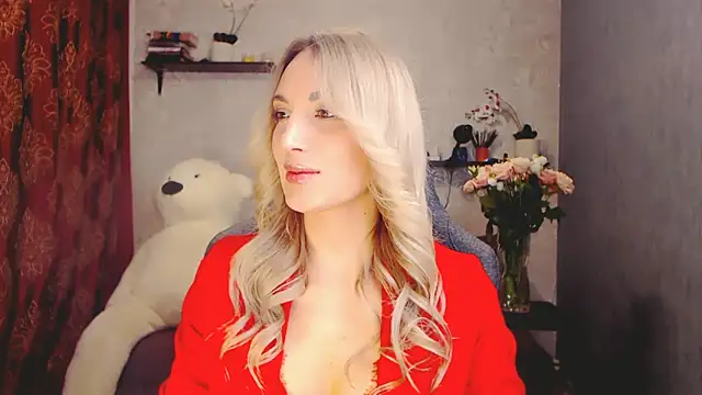 Snapshot of MillaXQueen chatting on 02-27-25, 03:26 MillaXQueen online show from 02-27-25, 03:26