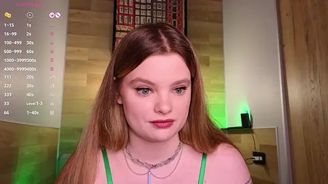 Snapshot of Hottie_Jane chatting on 01-19-25, 04:04 Hottie Jane online show from 01-19-25, 04:04