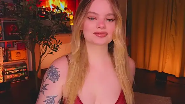 Snapshot of Hottie_Jane chatting on 10-11-25, 08:10 Hottie Jane online show from 10-11-25, 08:10