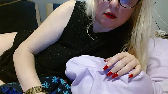 martachatte online show from 04-30-26, 08:27