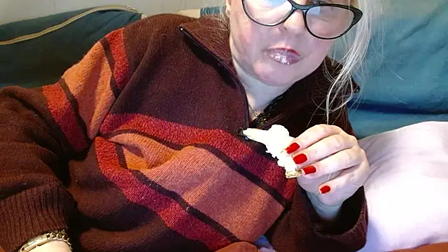 martachatte online show from 04-26-26, 07:44