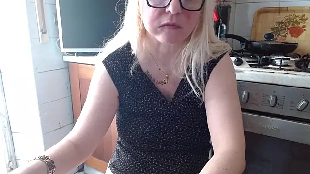 martachatte online show from 04-26-26, 07:38