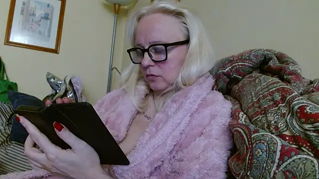 martachatte online show from 04-17-26, 05:43