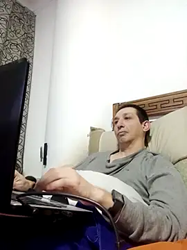 Snapshot of Pacobakan042 chatting on 06-11-26, 02:53 Pacobakan042 online show from 06-11-26, 02:53