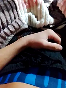 Uriel1615 online show from 04-10-26, 04:14