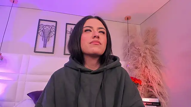 Rebeca jones online show from 12-15-25, 12:11