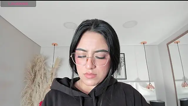 Snapshot of Rebeca_jones chatting on 10-21-25, 12:26 Rebeca jones online show from 10-21-25, 12:26
