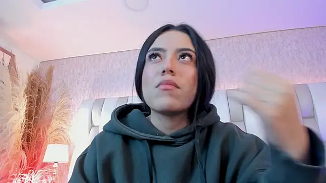 Rebeca jones online show from 02-16-26, 12:37