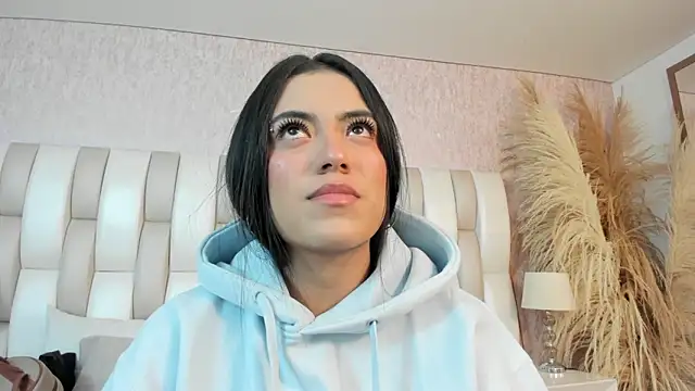 Rebeca jones online show from 04-13-26, 12:09