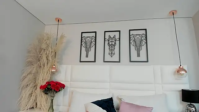 Rebeca jones online show from 10-25-25, 12:17