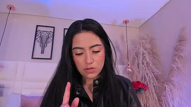Snapshot of Rebeca_jones chatting on 10-18-25, 12:40 Rebeca jones online show from 10-18-25, 12:40