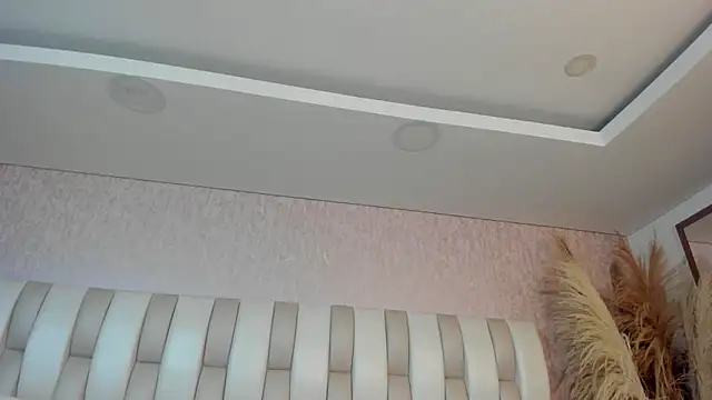 Rebeca jones online show from 04-16-26, 12:17