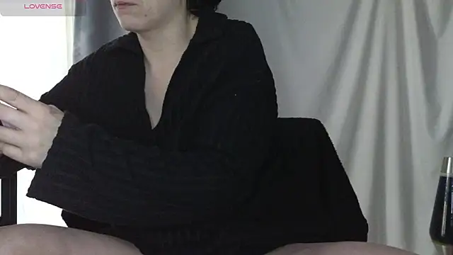 Mia G0ld online show from 01-10-26, 03:51