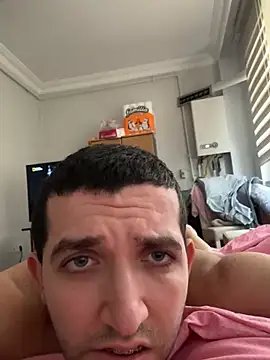 Snapshot of strange6696 chatting on 01-31-25, 06:24 strange6696 online show from 01-31-25, 06:24