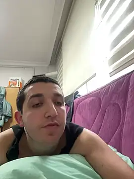 Snapshot of strange6696 chatting on 02-28-25, 02:42 strange6696 online show from 02-28-25, 02:42