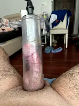 Snapshot of strange6696 chatting on 11-10-25, 11:48 strange6696 online show from 11-10-25, 11:48