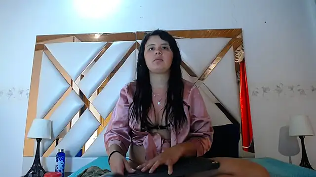 Snapshot of nathaly_low1 chatting on 03-16-26, 01:04 nathaly low1 online show from 03-16-26, 01:04