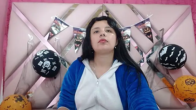 nathaly low1 online show from 10-28-25, 02:56