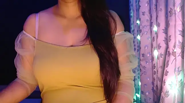 janifer001 online show from 02-08-25, 01:22