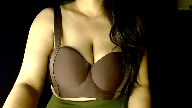 janifer001 online show from 03-23-26, 05:18