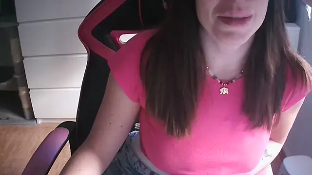 LunaGuerraxx online show from 05-13-26, 07:37