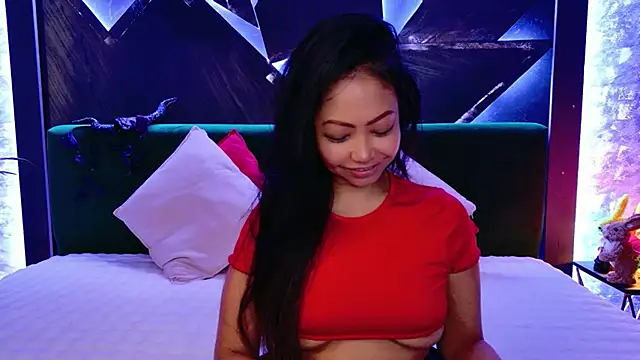 ElyaQuinn online show from 04-15-26, 06:41