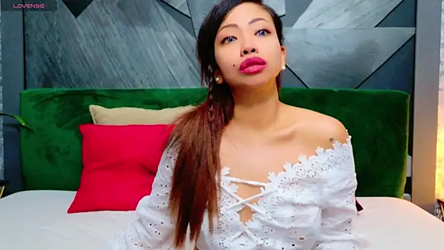 ElyaQuinn online show from 03-04-25, 02:21