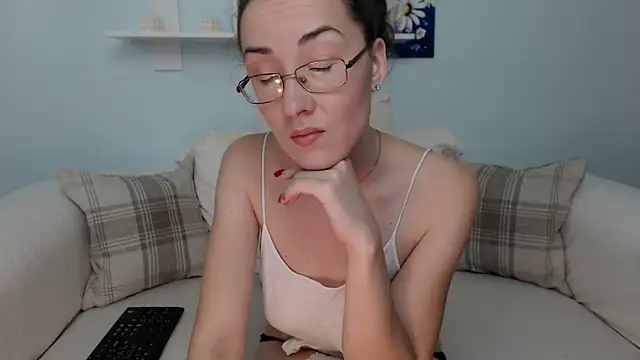 Sofi so online show from 11-25-25, 01:33