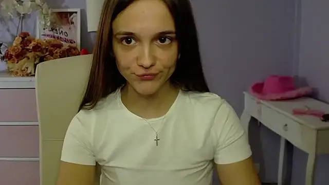 Snapshot of dirtyxEmily chatting on 03-22-25, 11:21 dirtyxEmily online show from 03-22-25, 11:21