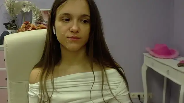 Snapshot of dirtyxEmily chatting on 03-08-25, 08:33 dirtyxEmily online show from 03-08-25, 08:33