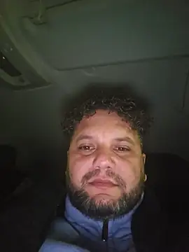 Juliani888 online show from 11-22-25, 05:34